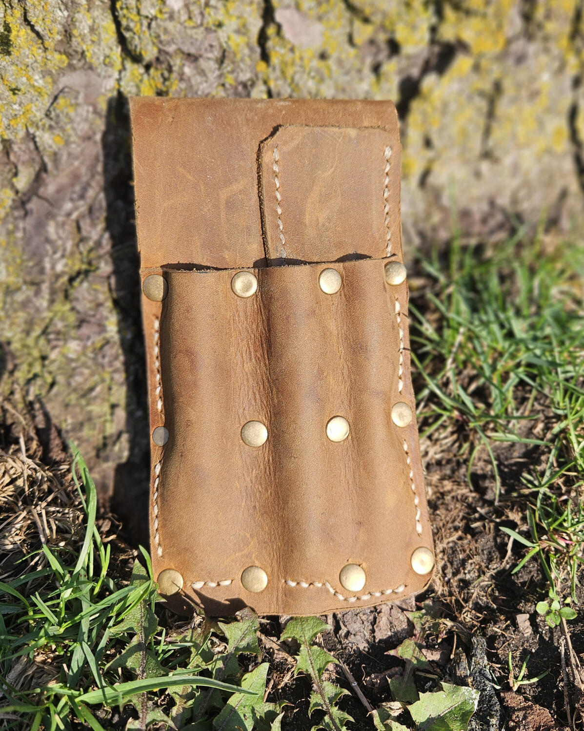 The Twist | Standard 3 pen pouch with a 6" scale sleeve tucked behind